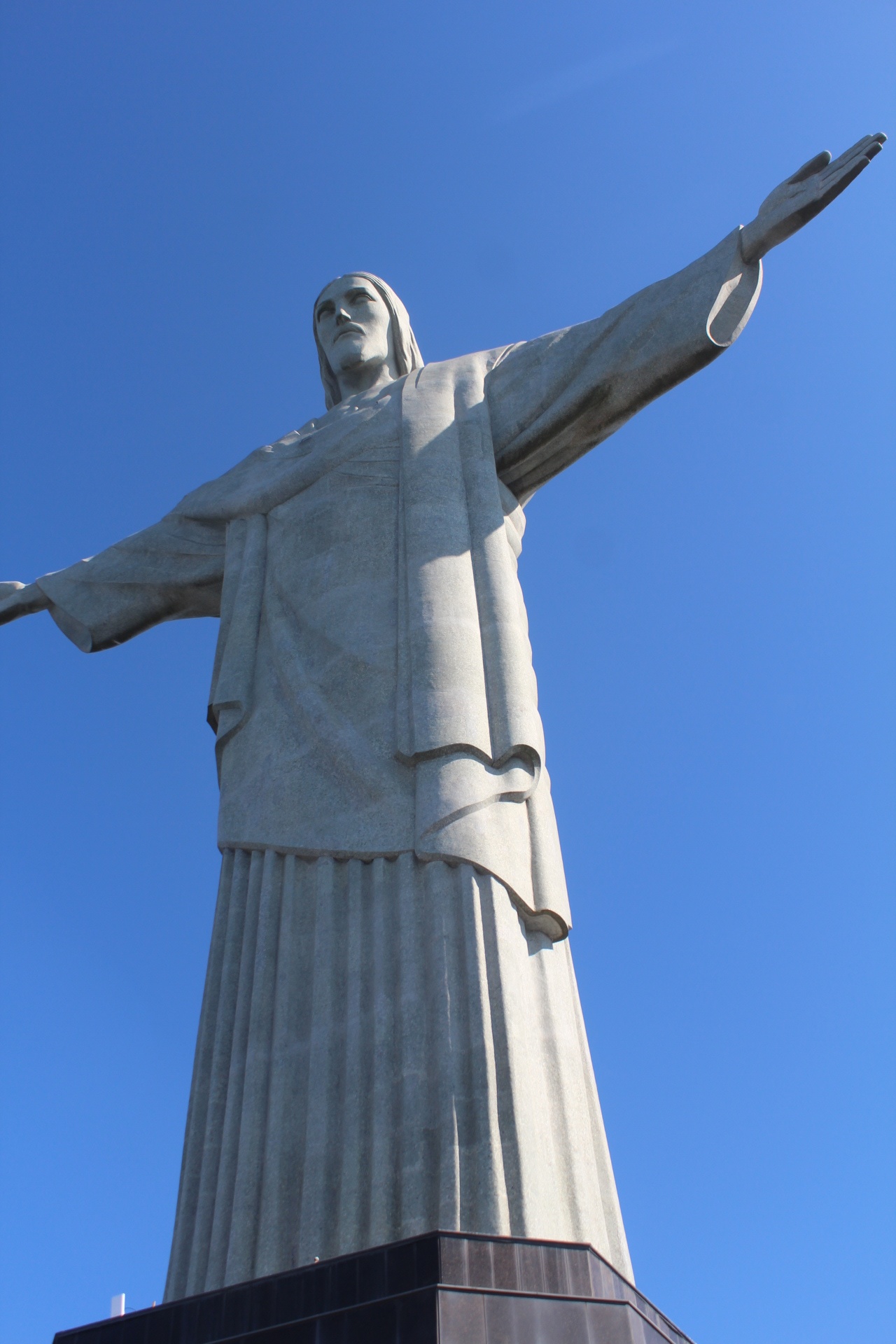 リオデジャネイロの奇跡 コルコバードの丘のキリスト像はなぜあの場所にあるのか 桑原淳 流木アーティスト 世界一周1000人カット旅人美容師